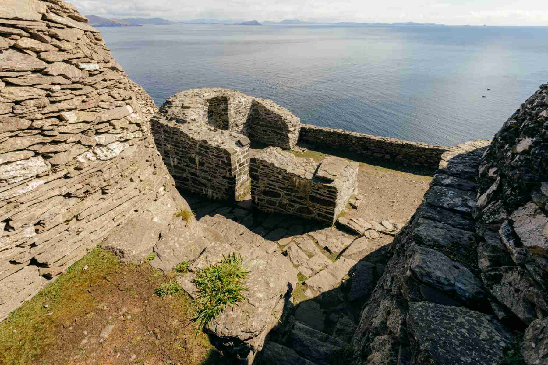 skellig michael monastery stone ruins 1